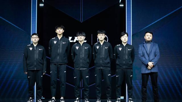 归根到底 归根到底