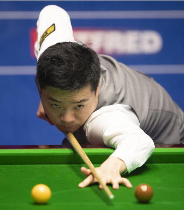 策应与手递 策应与手递